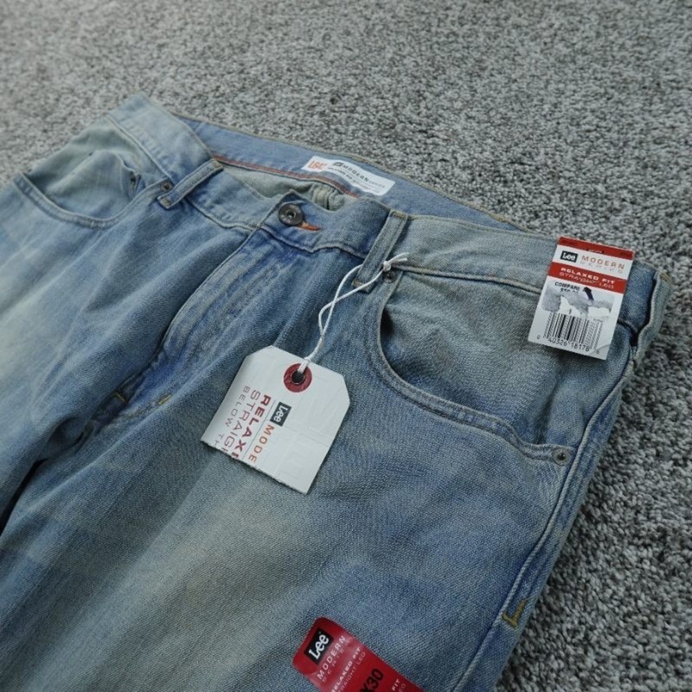 NEW Lee Jeans Mens 40X30 Light Blue‎ Denim Pants Relaxed Straight Stretch Faded